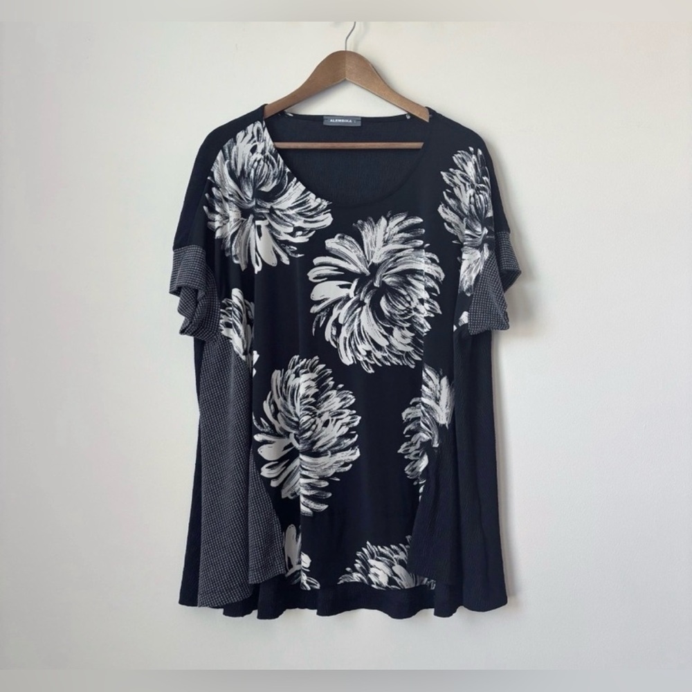 ALEMBIKA "DAHLIA" MIXED MEDIA FLORAL TUNIC TOP - BLACK & WHITE - SIZE XL